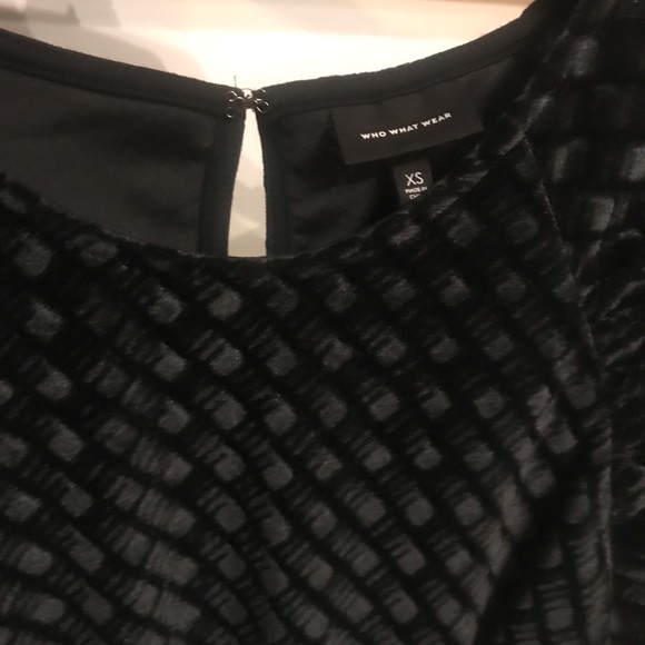 Who, What, Where dress. Size XS. Black Velvet - Picture 8 of 8